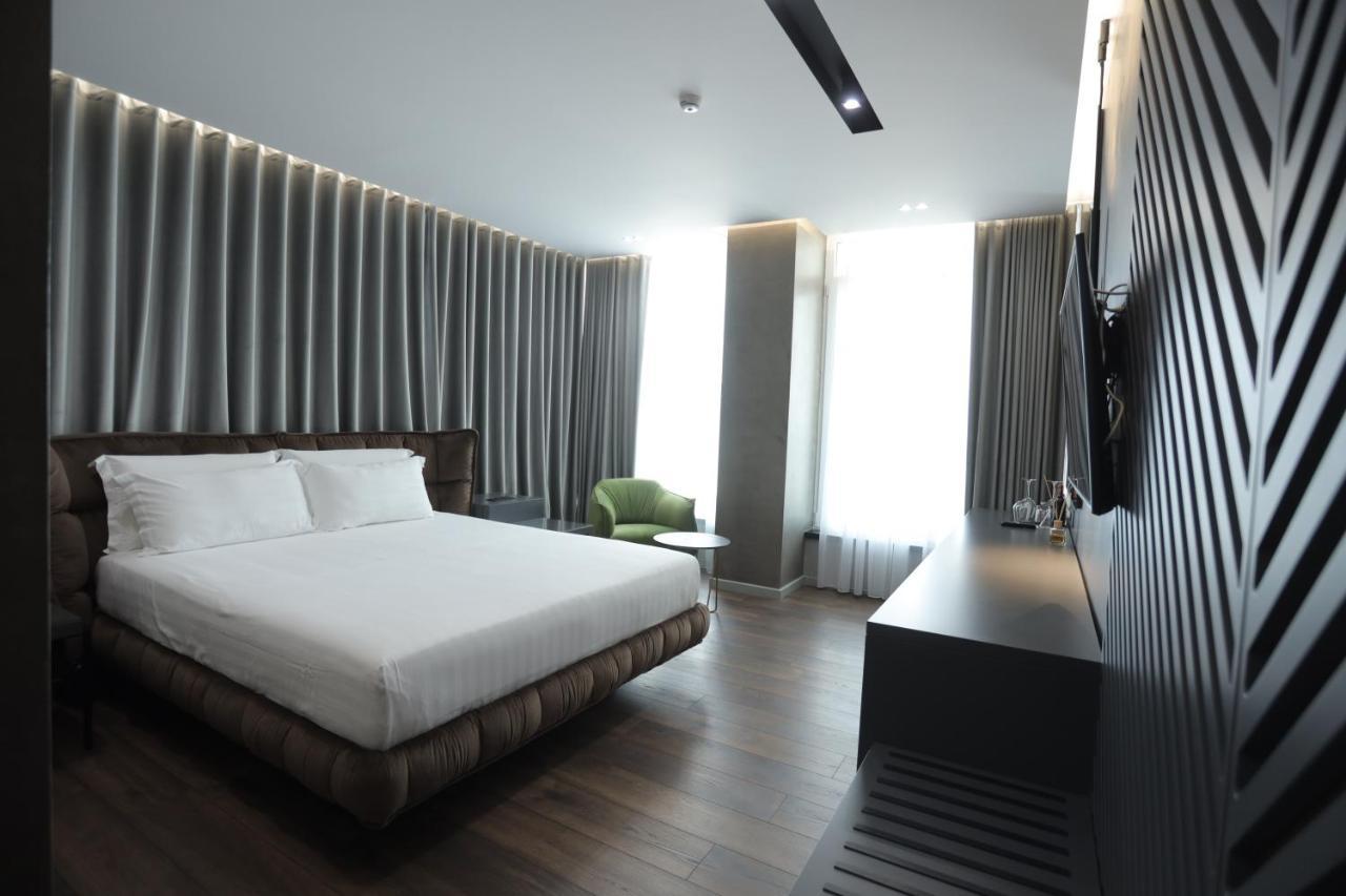 Ap Hotel Boutique Вльора Екстер'єр фото