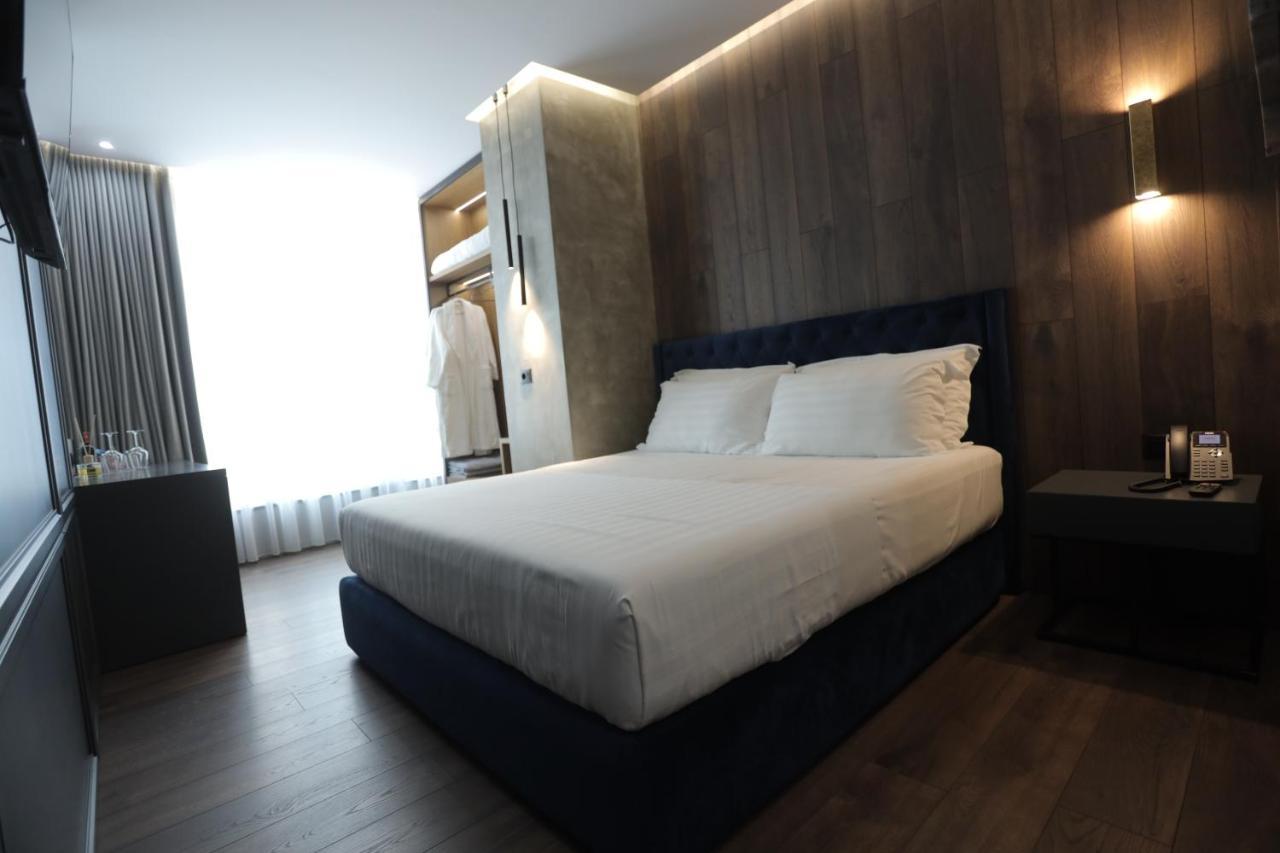 Ap Hotel Boutique Вльора Екстер'єр фото