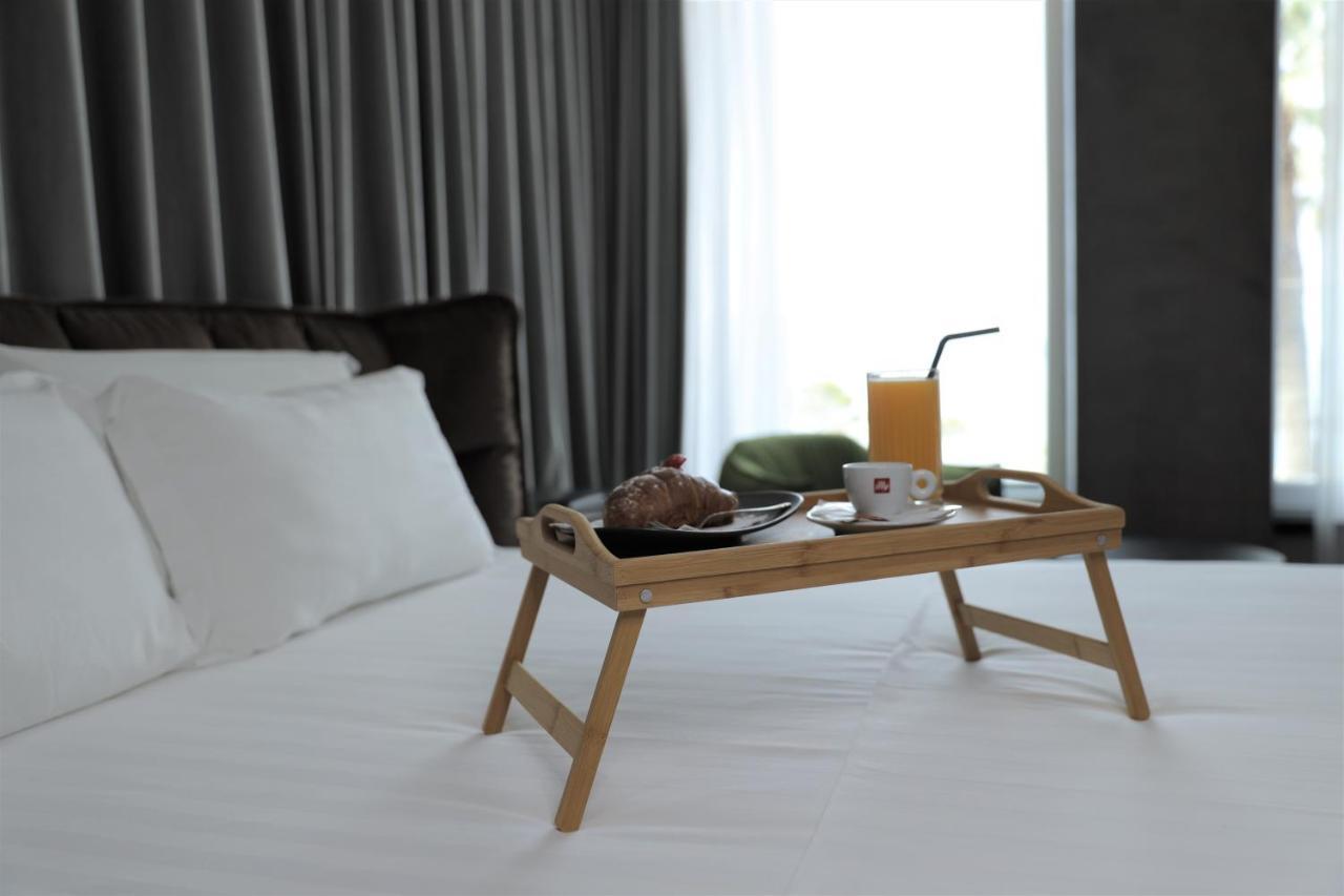 Ap Hotel Boutique Вльора Екстер'єр фото